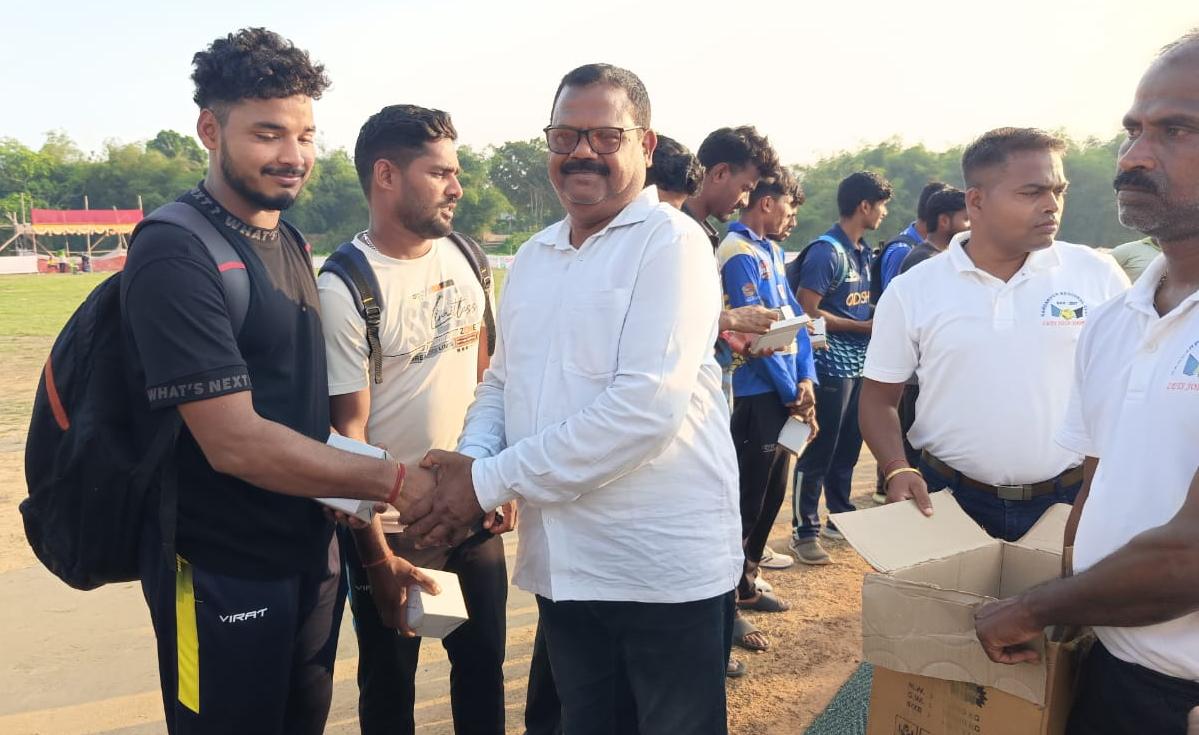 You are currently viewing କନ୍ଦରପୁର କପ୍ ରାଜ୍ୟ ସ୍ତରୀୟ କ୍ରିକେଟ ; ପାରାମାଉଣ୍ଟ ଫାଇନାଲରେ ।