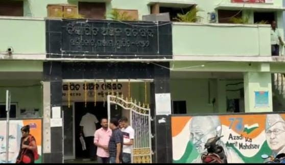 You are currently viewing ଖଲ୍ଲିକୋଟ ଏନ ଏ ସି ର ବଜେଟ ଅଧିବେଶନ 159 ପ୍ରକଳ୍ପ ପାଇଁ ଖର୍ଚ୍ଚ ହେବ 46 କୋଟି ଟଙ୍କା, ନିର୍ମାଣ ହେବ ବସ ଷ୍ଟାଣ୍ଡ, ଟାଉନ ହଲ ଓ ଡ୍ରେନ ରାସ୍ତା, ହଟିବ ଜବର ଦଖଲ