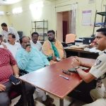 Read more about the article ସାମାଜିକ ଗଣମାଧ୍ୟମ ରେ ଖଲ୍ଲିକୋଟ ବିଧାୟକ ଙ୍କ ବିରୋଧ ରେ ଅଶାଳୀନ ଲେଖା, ଖଲ୍ଲିକୋଟ ଥାନା ରେ ଏତେଲା ଦେଲେ ବିଧାୟକ,