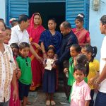 Read more about the article ପ୍ରବେଶ ଓ ଖଡ଼ିଛୁଆଁ ପାଇଁ ଶିଶୁଙ୍କୁ ନିମନ୍ତ୍ରିତ କଲେ ବିଡ଼ିଓ ଏବଂ ଶିକ୍ଷାଧିକାରୀ।