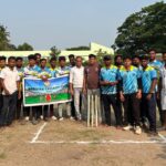 Read more about the article ନାରାୟଣ ଗୌଡ଼ ଙ୍କ ସ୍ମୃତି ଉଦ୍ଦେଶ୍ୟରେ କ୍ରିକେଟ ଟୁର୍ଣ୍ଣାମେଣ୍ଟ ଉଦ୍‌ଘାଟିତ।