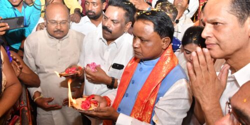 ଗଞ୍ଜାମ ପ୍ରସିଦ୍ଧ ମା ବୁଢୀ ଠାକୁରାଣୀ ଙ୍କୁ ଦର୍ଶନ କଲେ ମାନ୍ୟବର ମୁଖ୍ୟମନ୍ତ୍ରୀ