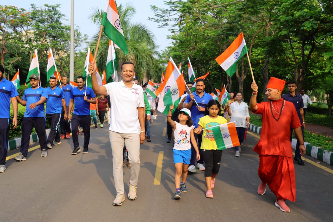 You are currently viewing ‘ଅପରେସନ ସିନ୍ଦୁର’ର ସଫଳତାକୁ ସମ୍ମାନ; ନବୀନ ଜିନ୍ଦଲଙ୍କ ନେତୃତ୍ୱରେ ତ୍ରିରଙ୍ଗା ଯାତ୍ରାଭାରତୀୟ ସେନାର ଲଢ଼େଇ ଓ ପ୍ରଧାନମନ୍ତ୍ରୀ ମୋଦୀଙ୍କ ଦୃଢ଼ ନେତୃତ୍ୱକୁ ପ୍ରଶଂସାସେନା, ସହିଦ ଓ ଯୁଦ୍ଧ ପ୍ରଭାବିତ ପରିବାରଙ୍କ କଲ୍ୟାଣ ପାଇଁ ଗୋଟିଏ ଦିନର ଦରମା ୫ କୋଟି ଟଙ୍କା ଦେବେ ଜେଏସପି କର୍ମଚାରୀ