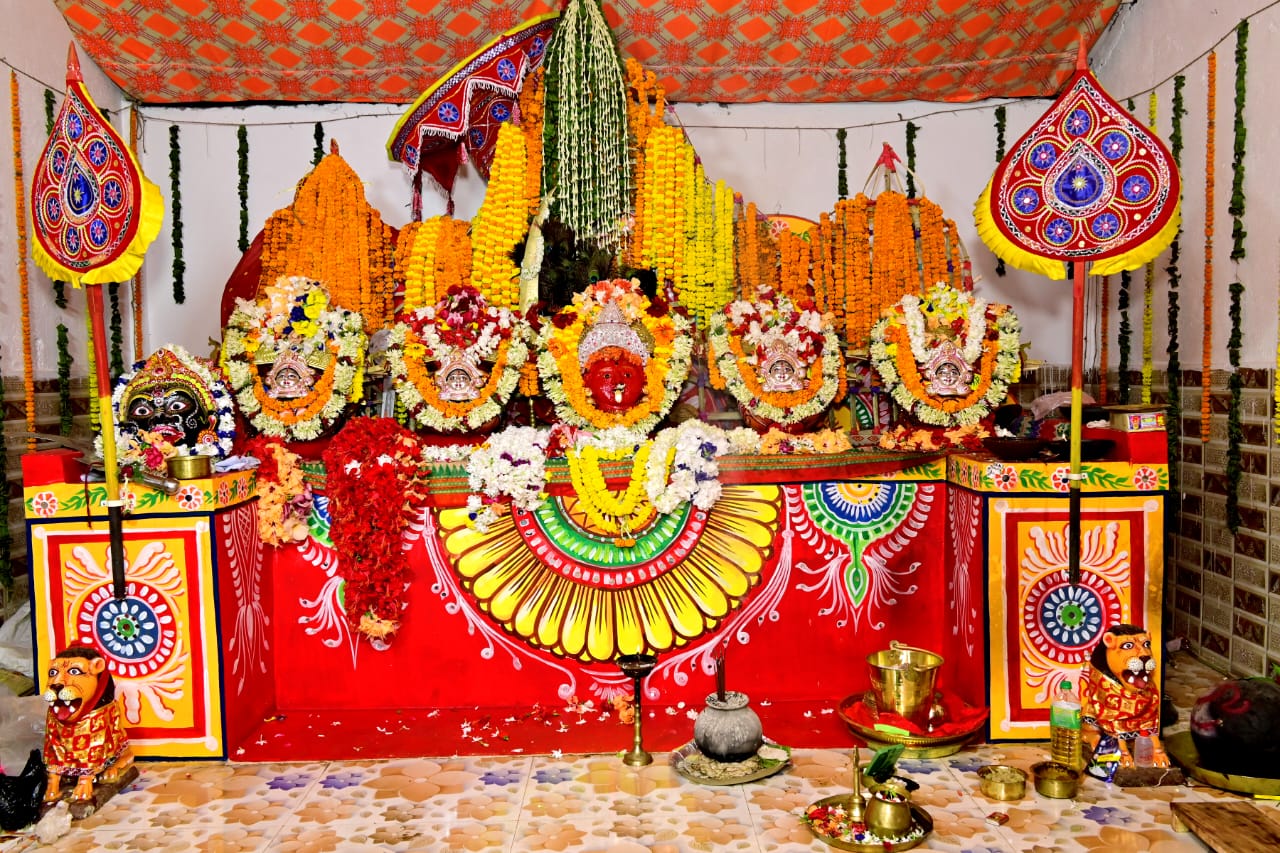 You are currently viewing ୧୭ ଦିନରେ ମା’ ପାଟ୍ଟଖଣ୍ଡା ଠାକୁରାଣୀ ଯାତ୍ରା: ବିଶ୍ରାମ ଦିବସରେ ଭକ୍ତ ମାନେ ଦର୍ଶନ କରିବାର ଅନୁଭୁତି ନିଆରା