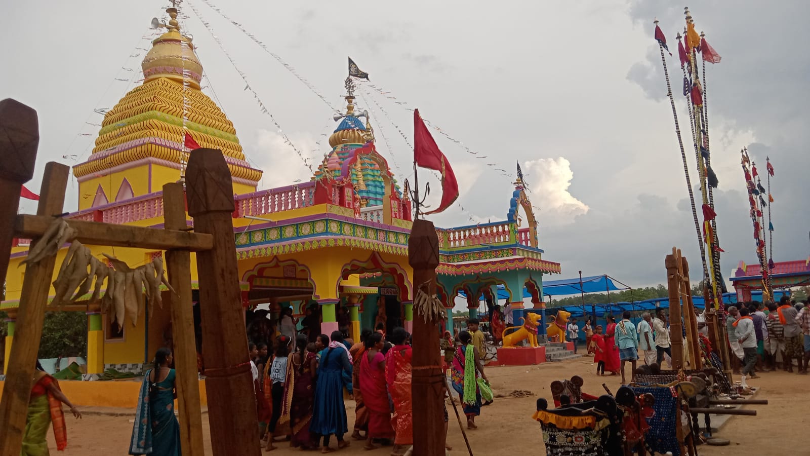 You are currently viewing ମା କାଳୀ କକାଁଲୁଣୀ ଓ ମା ଠାକୁରାଣୀ ଙ୍କ ମନ୍ଦିର ପ୍ରତିଷ୍ଠା ଓ ମଣ୍ଡେଇ ଅନୁଷ୍ଠିତ