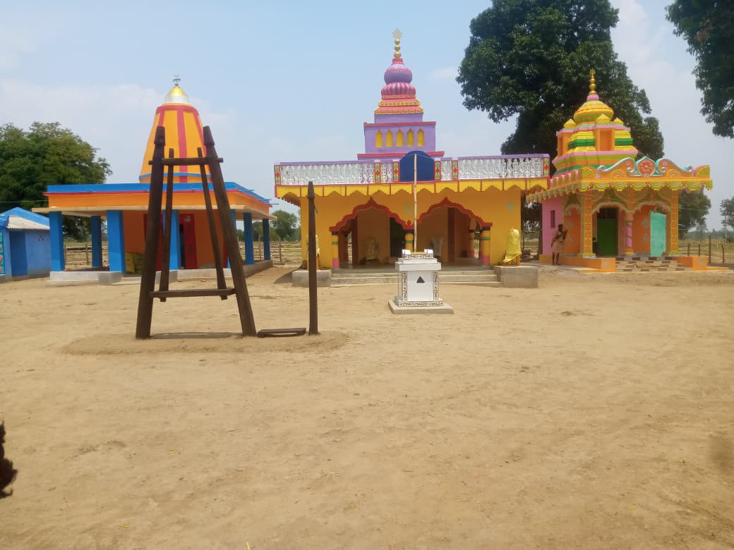 You are currently viewing ମା କକାଁଲୁଣୀ ମାତା ମା ଠାକୁରାଣୀସନା ଦେଇ ମାତା ମା ଜଲନି ମାତା ମା ବାଉଡି ମାତା ମା ପେଣ୍ଡ୍ରାଣୀ ଙ୍କ ମନ୍ଦିର ପ୍ରତିଷ୍ଠା ଓ ମଣ୍ଡେଇ ଅନୁଷ୍ଠିତ