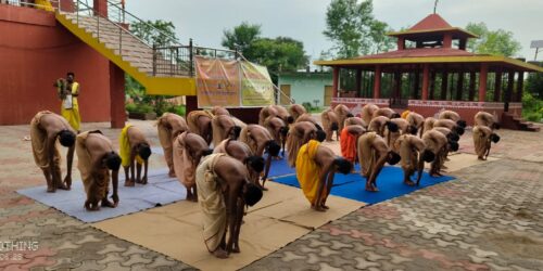 श्री रामचन्द्र वेदपाठशाला में योग शिविर अनुष्ठित हुआ