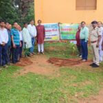 Read more about the article ସରସ୍ୱତୀ ବିଦ୍ୟା ନନ୍ଦିରରେ ବନ ମହୋତ୍ସବ ପାଳନ .