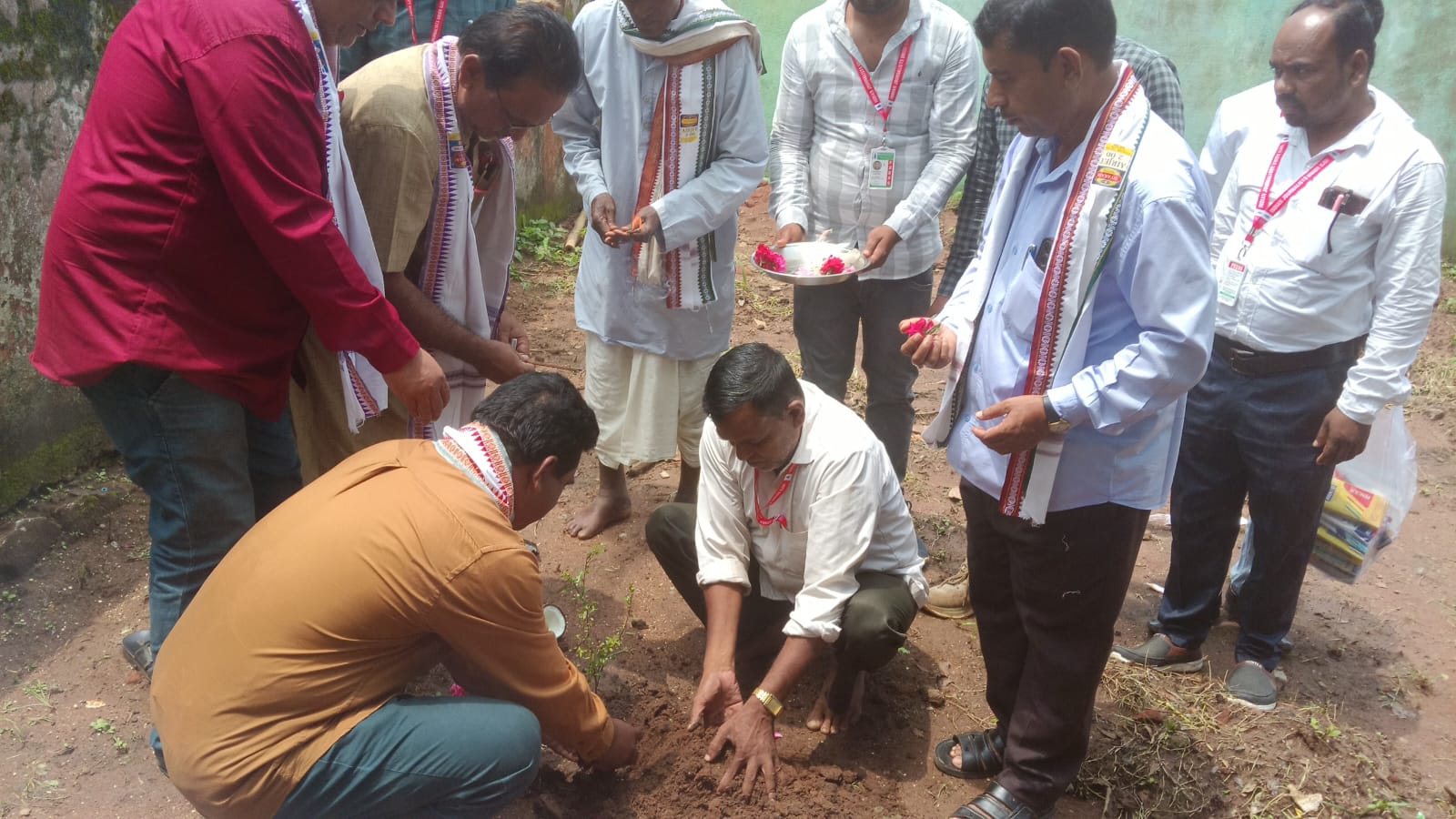 You are currently viewing ଓୟୁ ଡବ୍ଲୁଜେ ସାମ୍ବାଦିକ ସଙ୍ଘ ପକ୍ଷରୁ ବୃକ୍ଷ ରୋପଣ ଓ ବନ୍ଧୁ ମିଳନ କାର୍ଯ୍ୟକ୍ରମ ଅନୁଷ୍ଠିତ