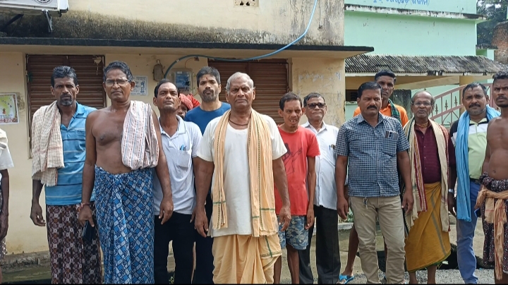 You are currently viewing ଖରିପ୍ ଋତୁ ରେ ଧାନ ଚାଷ ପାଇଁ ସାର ଅଭାବ l ଖୋଲୁନି ସୋସାଈଟ ମିଳୁନି ସାର l ସବୁଠି କଳା ବଜାରି ଚିନ୍ତାରେ ଚାଷୀ l