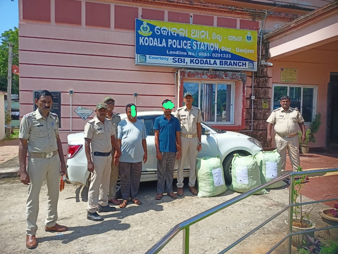 You are currently viewing ଗଂଜେଇ ଜବତ ସହ ଦୁଇ ଜଣକୁ ଗିରଫ କଲାକୋଦଳା ପୋଲିସ