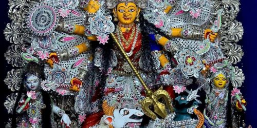 ଶ୍ରୀକ୍ଷେତ୍ରରେ ପୂଜାର ମାହୋଲଆକର୍ଷଣୀୟ ଦୁର୍ଗାମୂର୍ତ୍ତି ଦେଖି ଶ୍ରଦ୍ଧାଳୁ ବିଭୋର