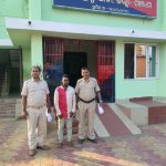 Read more about the article ବେଆଇନ୍ ଗୋରୁ ଚାଲାଣ ମାମଲାରେ ଗାଡ଼ି ଚାଳକକୁ ଗିରଫ କରି କୋର୍ଟଚାଲାଣ କଲା ବେଲଗୁଣ୍ଠା ପୋଲିସ୍