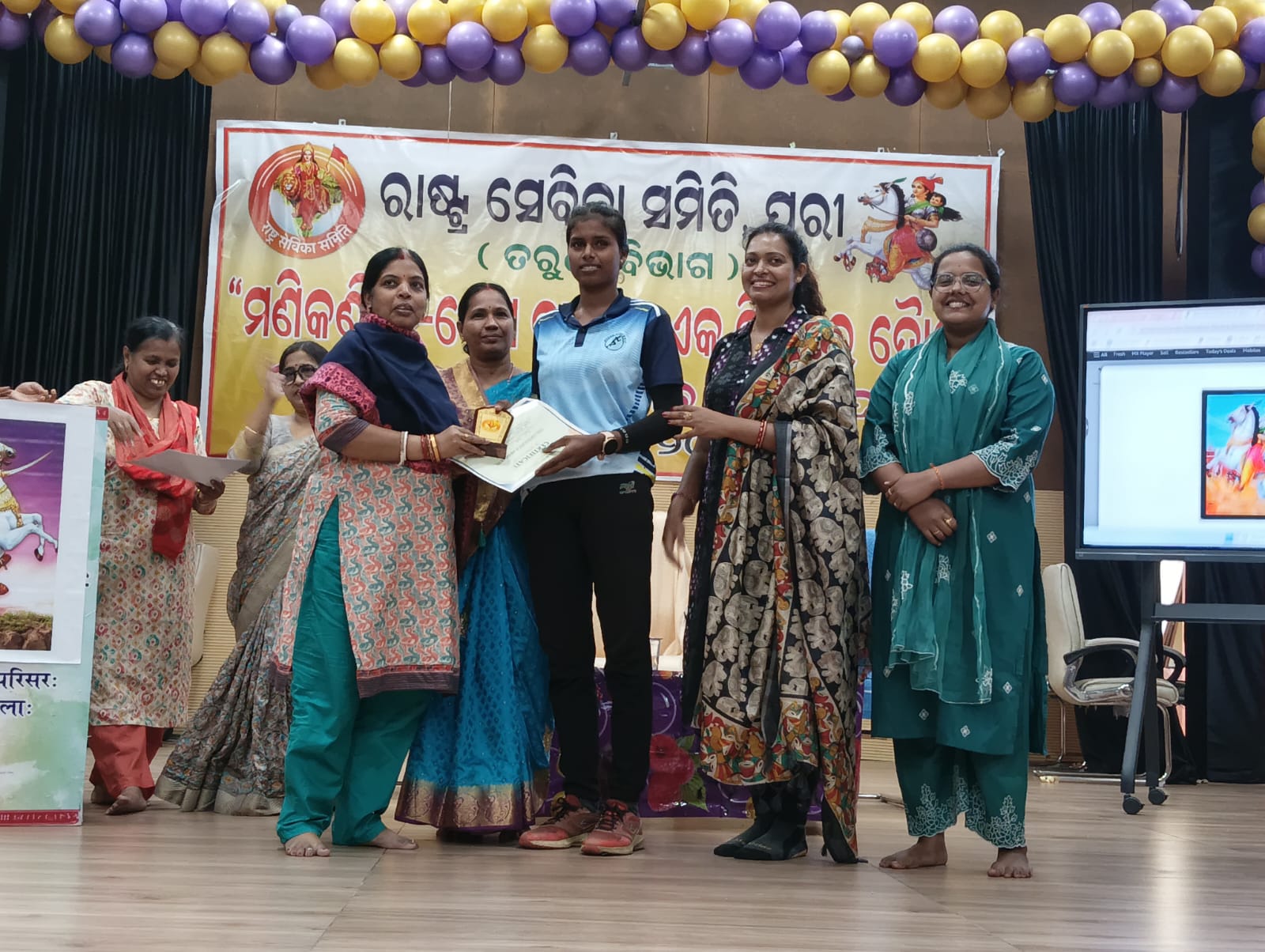 You are currently viewing ଝାନ୍ସୀରାଣୀ ଲକ୍ଷ୍ମୀବାଇଙ୍କ ଜନ୍ମ ଜୟନ୍ତୀ ଉପଲକ୍ଷେ ଗଣଦୌଡ଼