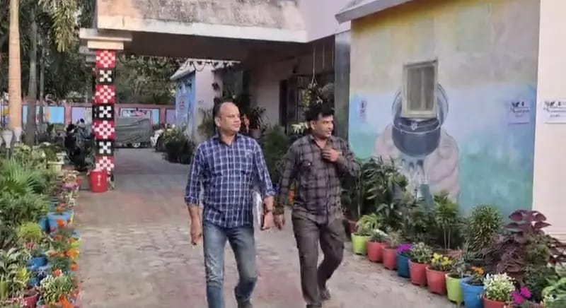 You are currently viewing ଏସ୍‌ଆଇ ନିଯୁକ୍ତି କେଳେଙ୍କାରୀ ତଦନ୍ତ ପାଇଁ ଭଞ୍ଜନଗରରେ ସିବିଆଇ ଟିମ ।