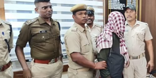 ଦେଶୀ ବନ୍ଧୁକ କାରଖାନା ଠାବ : ୪ ବନ୍ଧୁକ ଜବତ, ଜଣେ ଗିରଫ