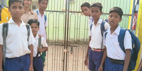 ପ୍ରଧାନ ଶିକ୍ଷକଙ୍କ କର୍ତ୍ତବ୍ୟରେ ଅବହେଳା ଘଟଣା; ନିଷ୍ପତ୍ତି ପରେ ଅପରାହ୍ନରେ ବିଦ୍ୟାଳୟ ଖୋଲିଲା