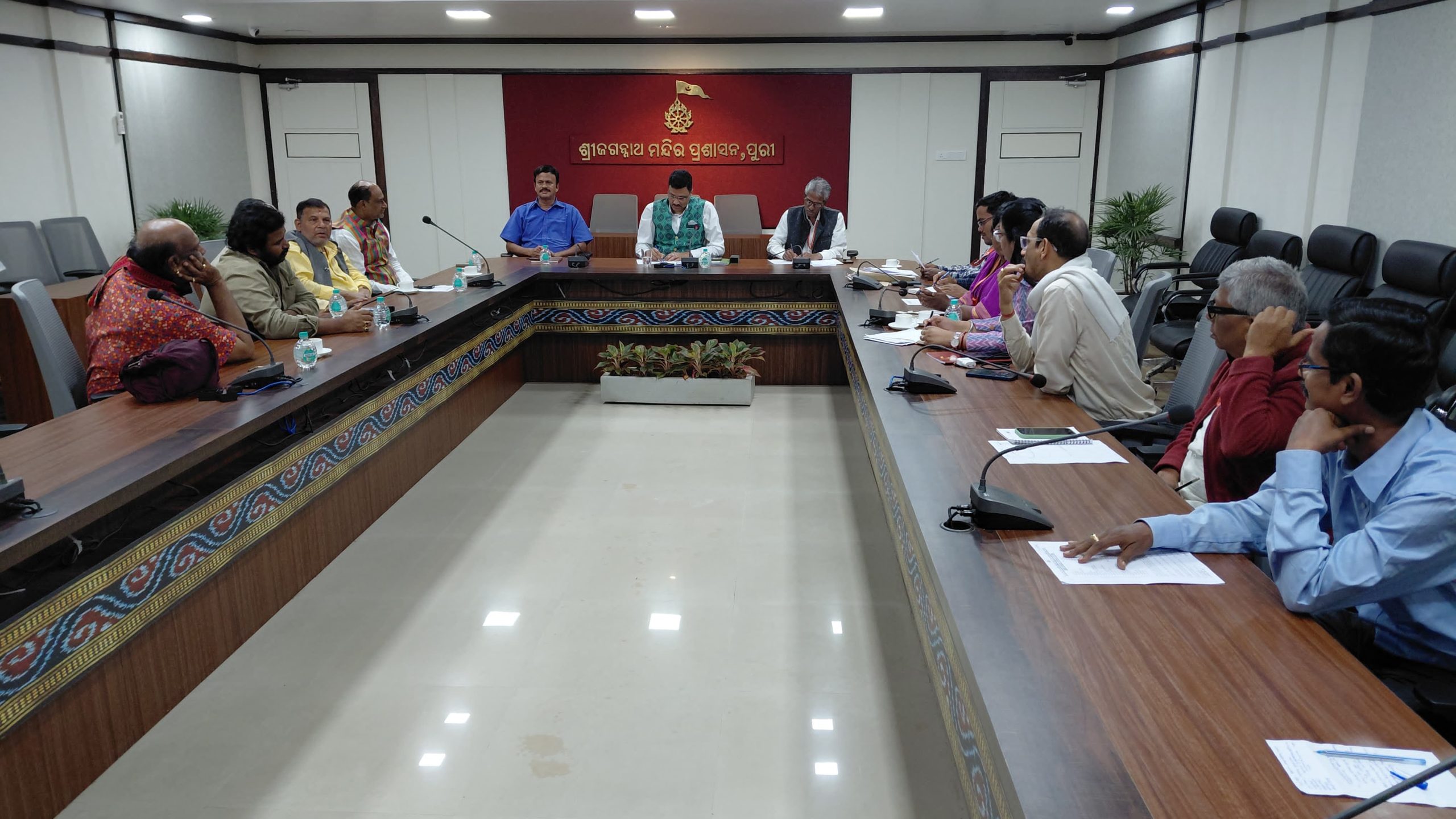 You are currently viewing ଶ୍ରୀମନ୍ଦିରରେ ଦିବ୍ୟାଙ୍ଗମାନଙ୍କସ୍ଵଛନ୍ଦ ଦର୍ଶନ ନିମନ୍ତେ ପ୍ରାରମ୍ଭିକ ଆଲୋଚନା