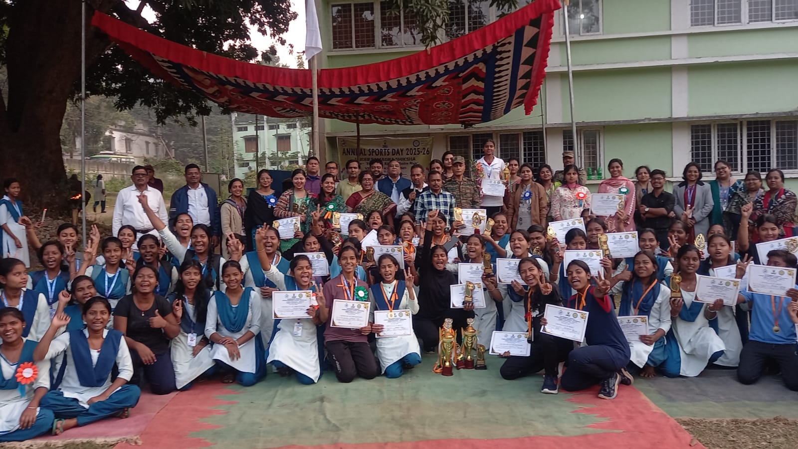 You are currently viewing ଢେଙ୍କାନାଳ ମହିଳା ଉଚ୍ଚ ମାଧମିକ ବିଦ୍ୟାଳୟର ବାର୍ଷିକ କ୍ରୀଡା ଉତ୍ସବ ଉଦଯାପନ