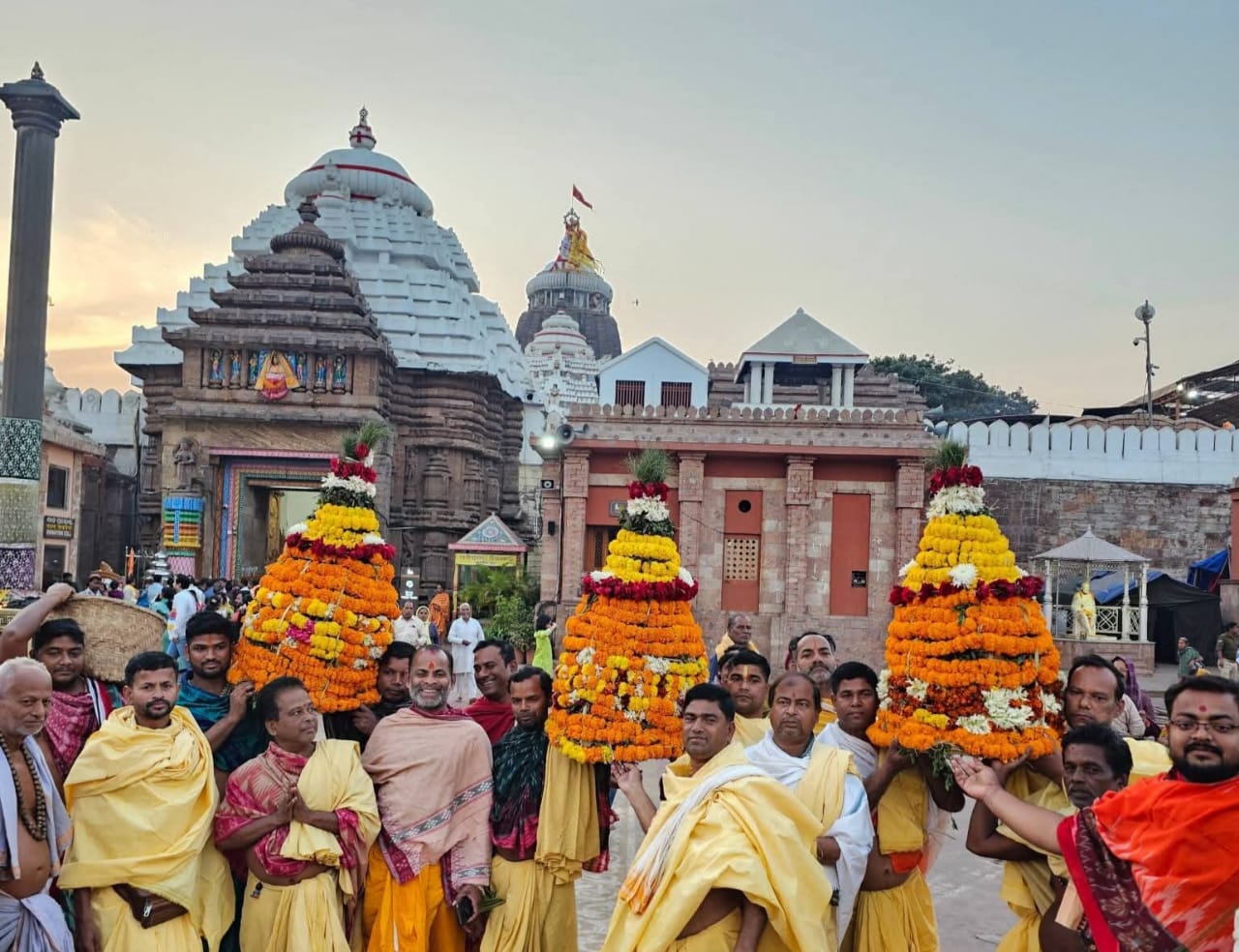 You are currently viewing ଶ୍ରୀମନ୍ଦିରରେ ମହାପ୍ରଭୁଙ୍କ ନବାଙ୍କ ବେଶ