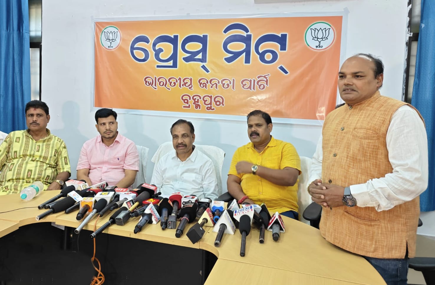 You are currently viewing ଆତ୍ମମନିର୍ଭର ଭାରତ ତଥା ବିକଶିତ ଭାରତ ଗଠନ ସ୍ଵପ୍ନ ସାକାର କରିବା ପାଇଁ ୫୩,୪୭,୩୧୫ କୋଟି ଟଙ୍କାର ବଜେଟ