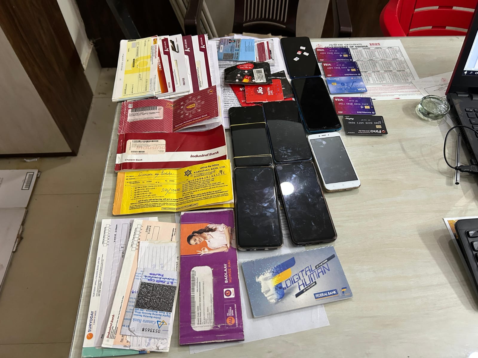 You are currently viewing ପୁରୀରେ ସାଇବର ଠକେଇର ପର୍ଦାଫାଶ – ୩ ଅଭିଯୁକ୍ତ ଗିରଫ