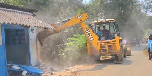 ବେଆଇନ ମଦ ବିକ୍ରୟ କରୁଥିବା ଅଭିଯୁକ୍ତଙ୍କ ଘର ଉଚ୍ଛେଦ କଲା ପୁରୀ ପୋଲିସ