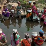 Read more about the article କାଞ୍ଜିଆମ୍ବ ଗ୍ରାମବାସୀ ଶୋଷ ମେଣ୍ଟାଉଛି ଝରଣା ପାଣି