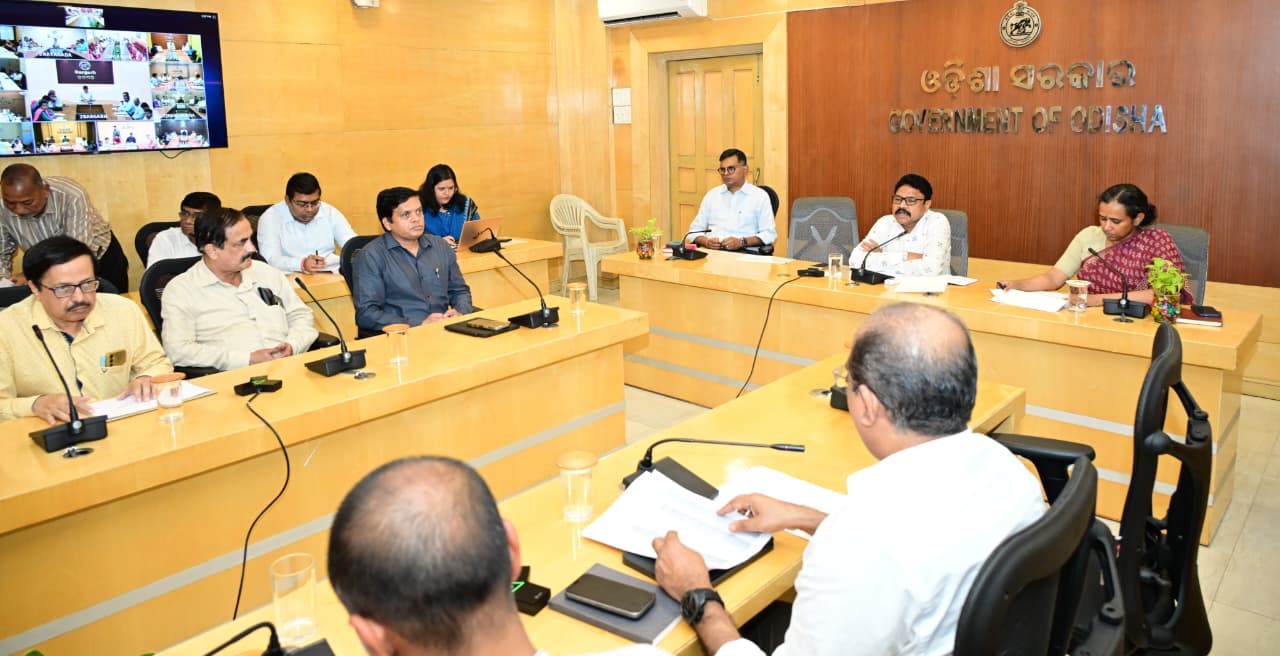 You are currently viewing ସ୍ୱାସ୍ଥ୍ୟ ପ୍ରତିଷ୍ଠାନଗୁଡ଼ିକରେ ଅଗ୍ନି ନିରାପତ୍ତା ନିମନ୍ତେ ସ୍ୱାସ୍ଥ୍ୟ ମନ୍ତ୍ରୀଙ୍କ ଜିଲ୍ଲାପାଳଙ୍କ ସହ ସମୀକ୍ଷା ବୈଠକ