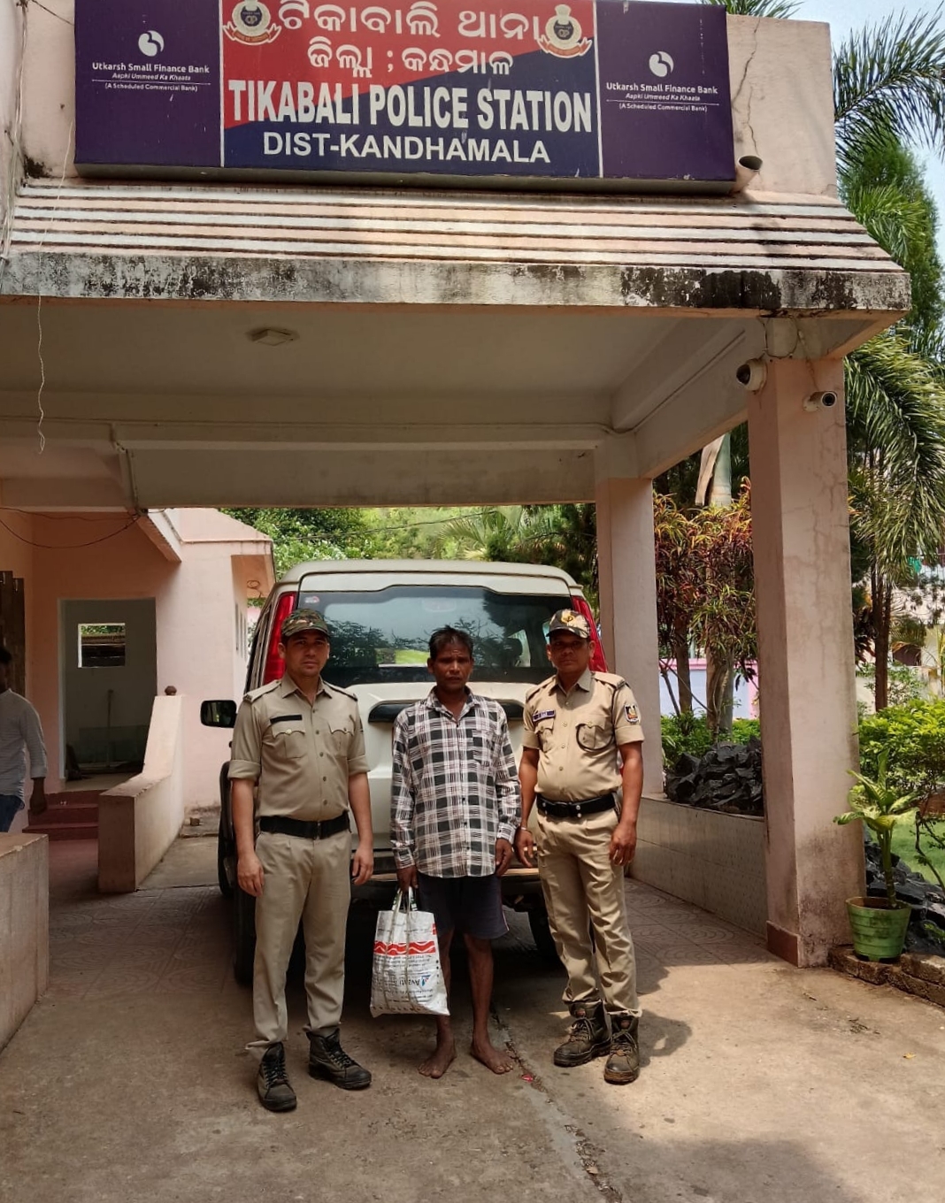 You are currently viewing ତିନୋଟି ପୁରୁଣା ଚୋରି କେଶରେ ଫେରାର ଥିବା ଆସାମୀ ଗିରଫ