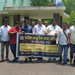 Read more about the article ସାମ୍ବାଦିକଙ୍କୁ ସୁରକ୍ଷା ଓ ସହାୟତା ଦାବି ନେଇ ତାତିଲେ ସାମ୍ବାଦିକ: ୬ ଦଫା ଦାବୀ ନେଇ ମୁଖ୍ୟମନ୍ତ୍ରୀଙ୍କ ଉଦ୍ଦେଶ୍ୟରେ ସ୍ମାରକପତ୍ର ପ୍ରଦାନ