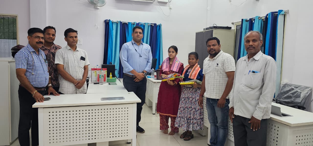 You are currently viewing ବିଦୂତ ବିଭାଗ ଅଧିକାରୀଙ୍କ ପକ୍ଷରୁ ମାଟ୍ରିକ ଟପ୍ପର ଙ୍କୁ ସମ୍ବର୍ଦ୍ଧନା