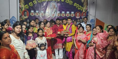 ଛତ୍ରପୁର ରେ ମା ରାମାୟlଣମ୍ମl ଠାକୁରଣୀ ଯାତ୍ରାଯୁବ ସମାଜସେବୀ ସୁଧୀର ପଟ୍ଟନାୟକ ଙ୍କ ସ୍ୱତନ୍ତ୍ର ପୂଜା