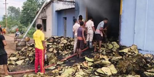 ଖଲି ଗୋଦାମରେ ଭୟାବହ ଅଗ୍ନିକାଣ୍ଡ, ୧୫ ଲକ୍ଷରୁ ଅଧିକ ସମ୍ପତ୍ତି ନଷ୍ଟ