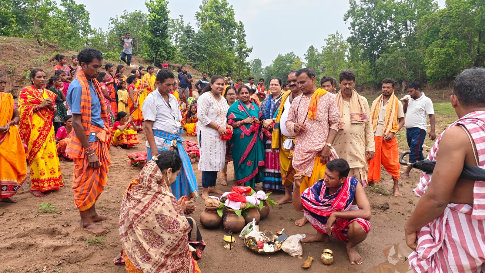 You are currently viewing ମାଁ ବନଦୁର୍ଗା ଦେବୀଙ୍କ ନୂତନ ମନ୍ଦିର ଓ ବିଗ୍ରହ ପ୍ରାଣ ପ୍ରତିଷ୍ଠା ଉତ୍ସବ