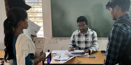 ଆଦିବାସୀ ମହାବିଦ୍ଯାଳୟରେ +୩ ପ୍ରଥମ ପର୍ଯ୍ଯାୟ ନାମଲେଖା ଆରମ୍ଭ