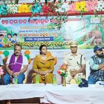 Read more about the article ‘ ମା’ ପାଇଁ ଗଛଟିଏ ‘ ; ବଡଗଡ ବନାଞ୍ଚଳ ତରଫରୁ ୭୭ ତମ ବନ ମହୋତ୍ସବ ସପ୍ତାହ ପାଳନ
