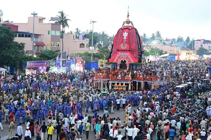 You are currently viewing ଦକ୍ଷିଣମୋଡରେ ନାକଚଣା ଦ୍ବାରରେଲାଗିପାରିଲାନି ତାଳଧ୍ଵଜ ଓ ନନ୍ଦିଘୋଷ