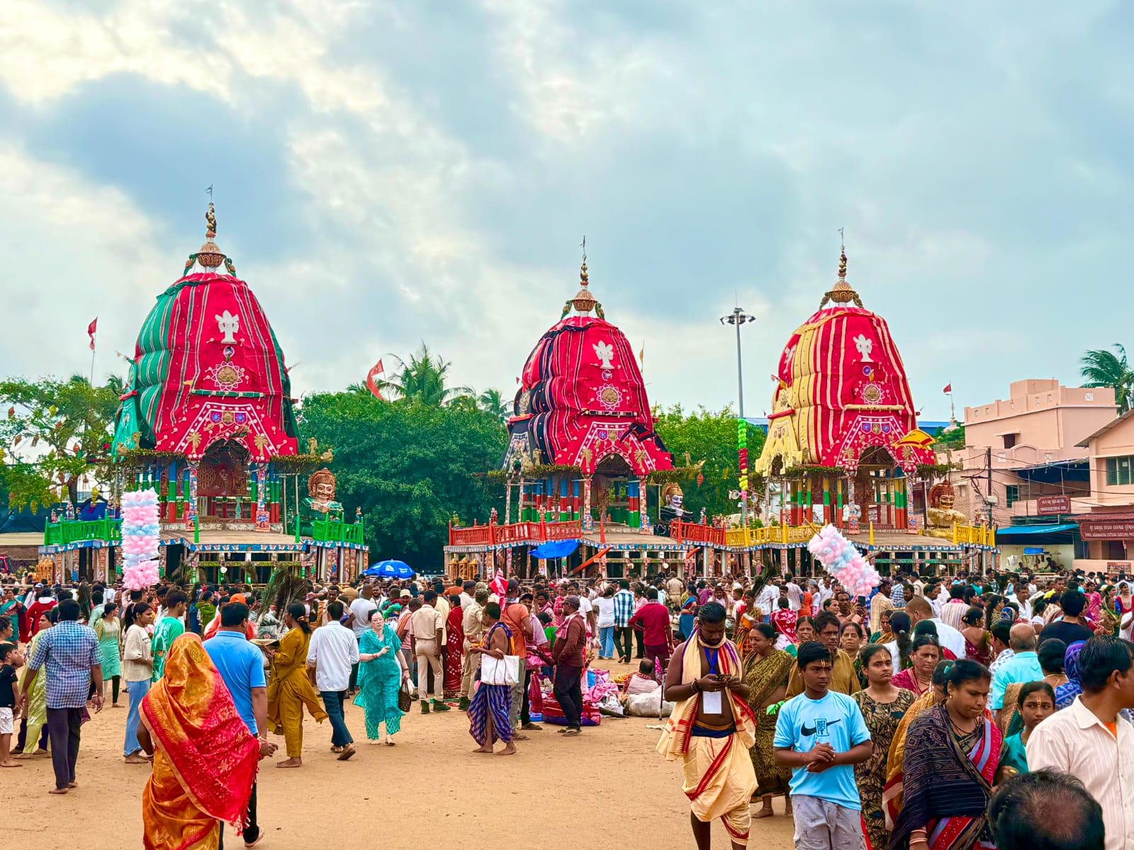 You are currently viewing ନବମୀ ଦର୍ଶନ କଲେ ଲକ୍ଷାଧିକ ଭକ୍ତ :. ଆଜି ବାହୁଡା଼ ଯାତ୍ରା