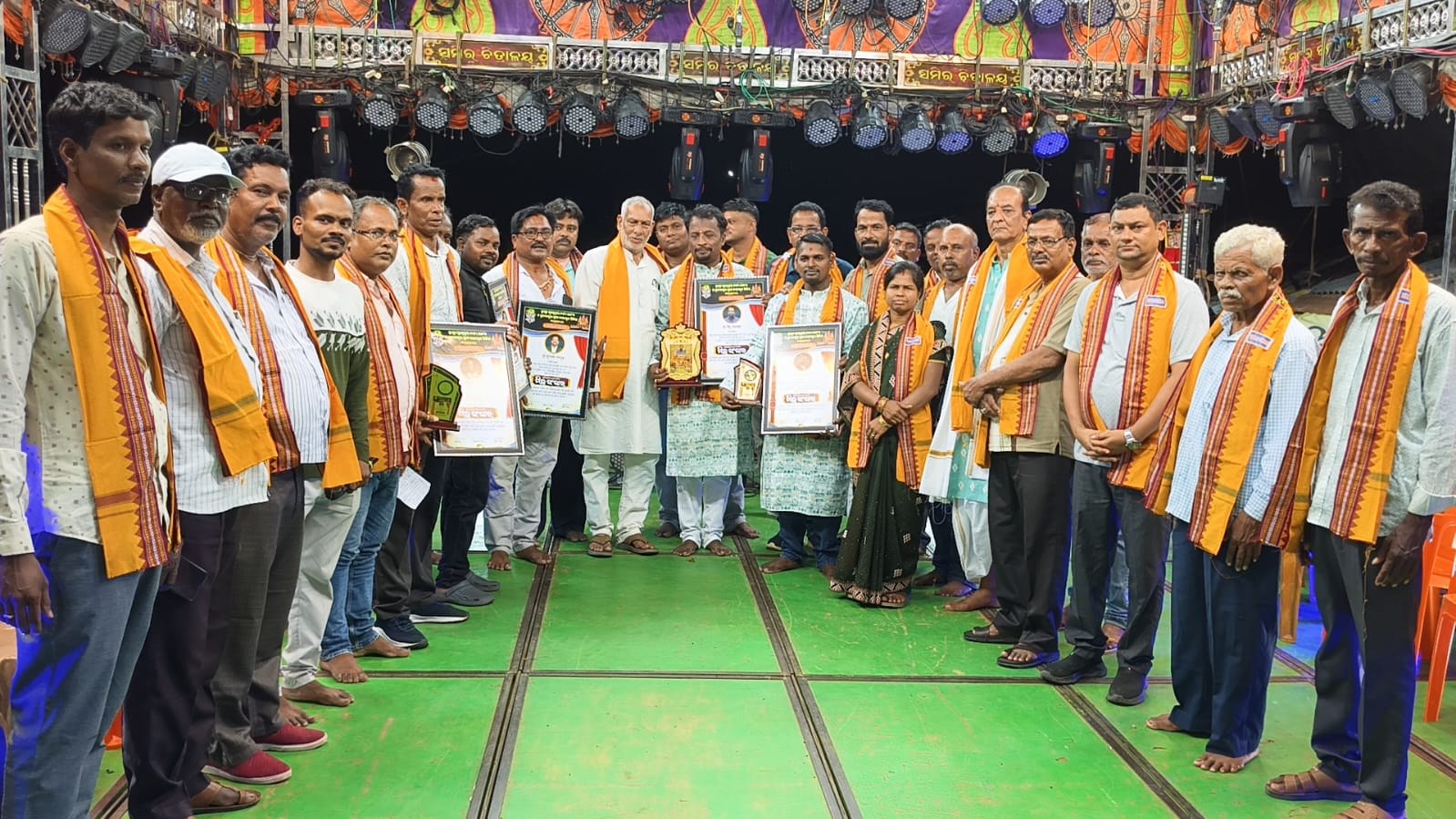 You are currently viewing ସଂସ୍କୃତିର ସୁରକ୍ଷାରେ ପ୍ରତାପପୁରର ଗୌରବମୟ ପଦକ୍ଷେପ,( ଏକ ମାସରେ ଦୁଇ ସାମାଜିକ ନାଟକ ମଞ୍ଚସ୍ଥ କରି ଯୁବପିଢ଼ିଙ୍କ ଅନନ୍ୟ ସଫଳତା |