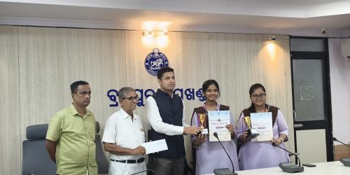 ନିର୍ବାଚନ ସାକ୍ଷରତା କ୍ଳବ କୁଇଜ୍ ପ୍ରତିଯୋଗିତା ଅନୁଷ୍ଠିତ