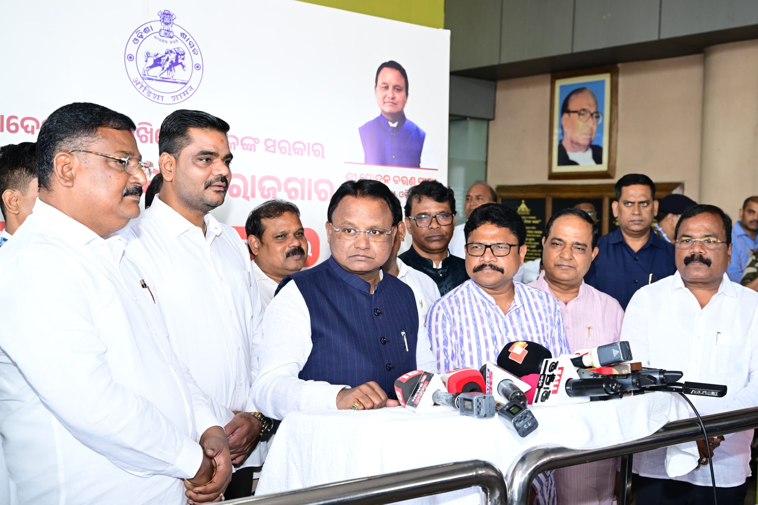 You are currently viewing ସଂଯୁକ୍ତ ଆରବ ଏମିରଟ୍ସ (ୟୁ ଏ ଇ ) ଗସ୍ତ ସାରି ଓଡ଼ିଶା ଫେରିଲେ ମୁଖ୍ୟମନ୍ତ୍ରୀଓଡ଼ିଶାକୁ ଆସିବ ୨.୪୩ ଲକ୍ଷ କୋଟିର ନିବେଶ, ସୃଷ୍ଟି ହେବ ୯ ଲକ୍ଷ ନିଯୁକ୍ତି୨୨.୫ ଲକ୍ଷ କୋଟି ଟଙ୍କାରେ ପହଞ୍ଚିଲା ସମୁଦାୟ ପୁଞ୍ଜି ନିବେଶ ପ୍ରସ୍ତାବଆମେ ଆମର ସର୍ବାଧିକ ସାମର୍ଥ୍ୟ ଯୁବବର୍ଗଙ୍କ ସ୍ୱର୍ଣ୍ଣିମ ଭବିଷ୍ୟତ ପାଇଁ ଉପଯୋଗ କରୁଛୁ – ମୁଖ୍ୟମନ୍ତ୍ରୀ
