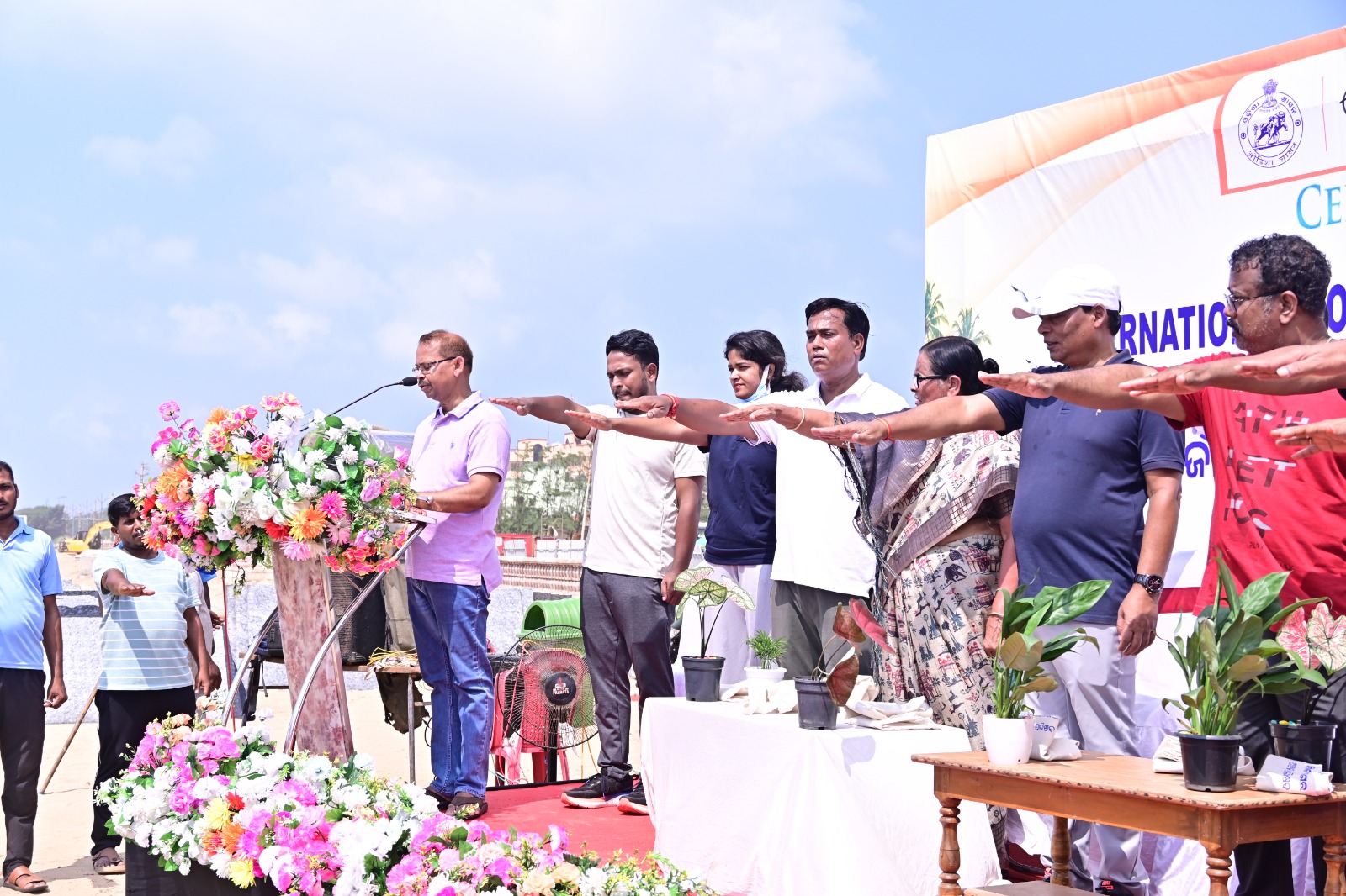 You are currently viewing ଚନ୍ଦ୍ରଭାଗା ବେଳାଭୂମିରେ ବେଳାଭୂମି ସଫେଇ ଅଭିଯାନ ଅନୁଷ୍ଠିତ